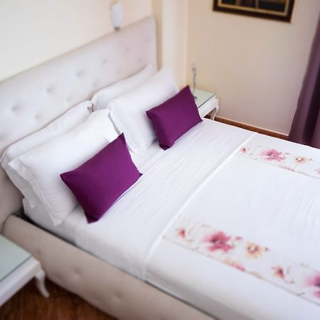 Hotel Oasis Sarandë 외부 사진