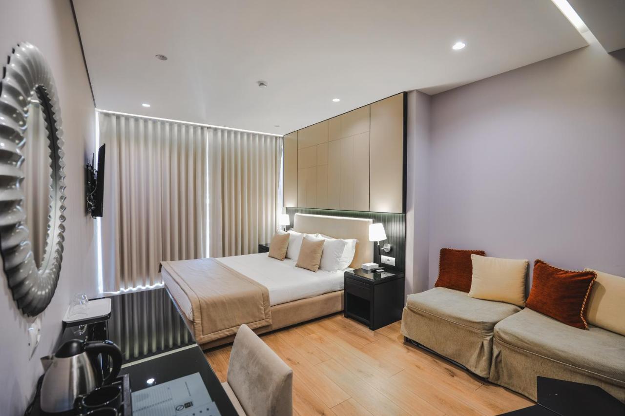 Hotel Oasis Sarandë 외부 사진