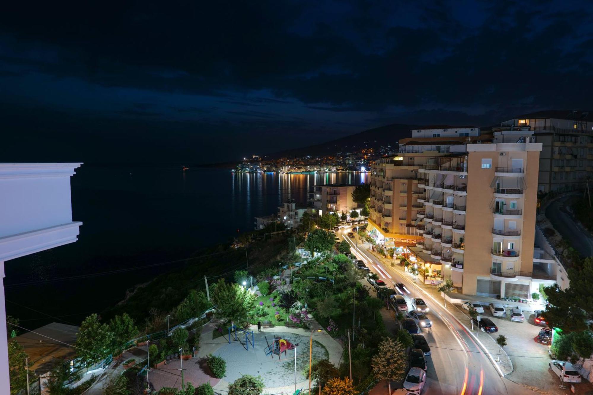 Hotel Oasis Sarandë 외부 사진