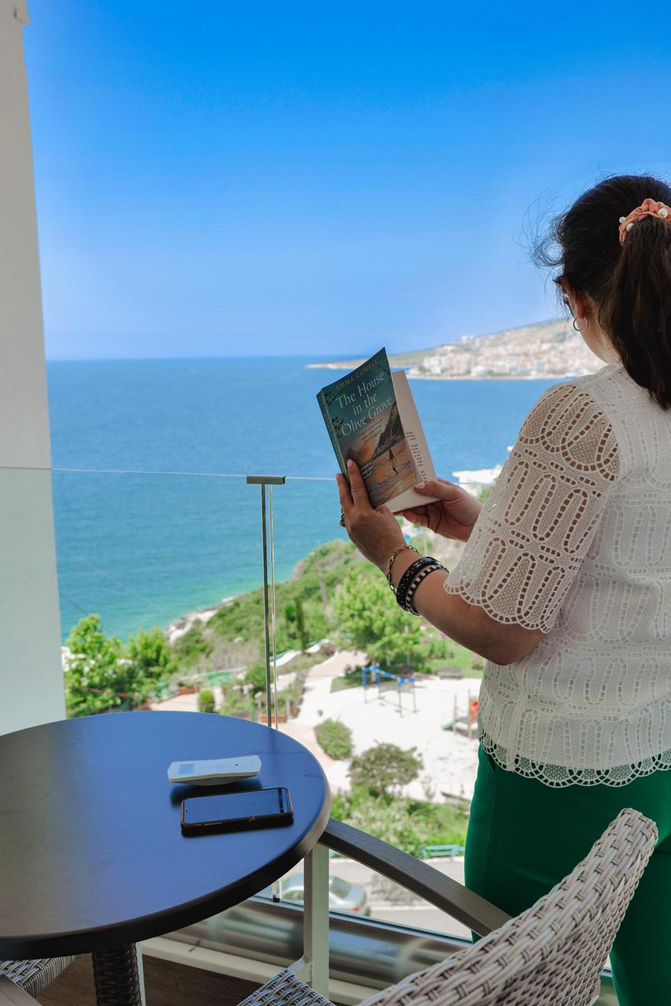 Hotel Oasis Sarandë 외부 사진