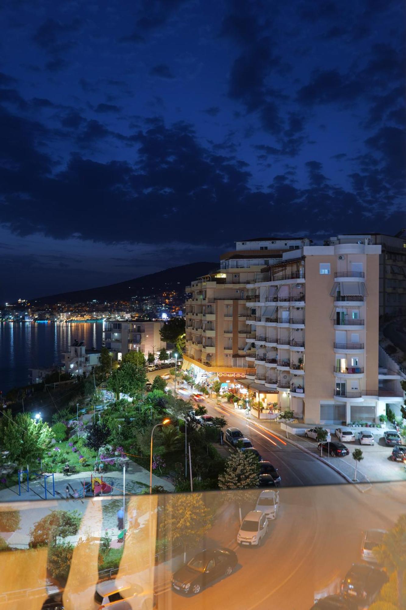 Hotel Oasis Sarandë 외부 사진