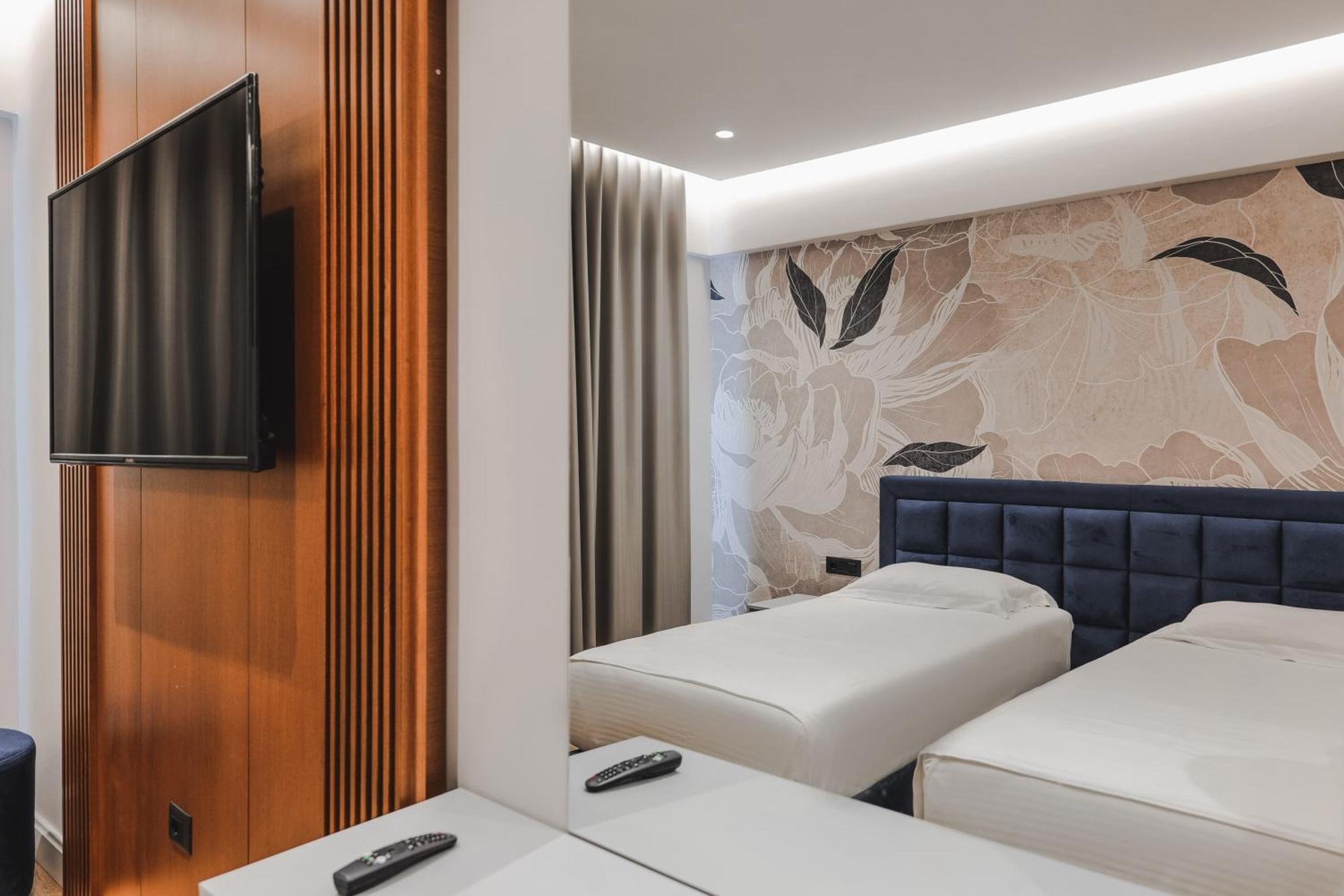 Hotel Oasis Sarandë 외부 사진