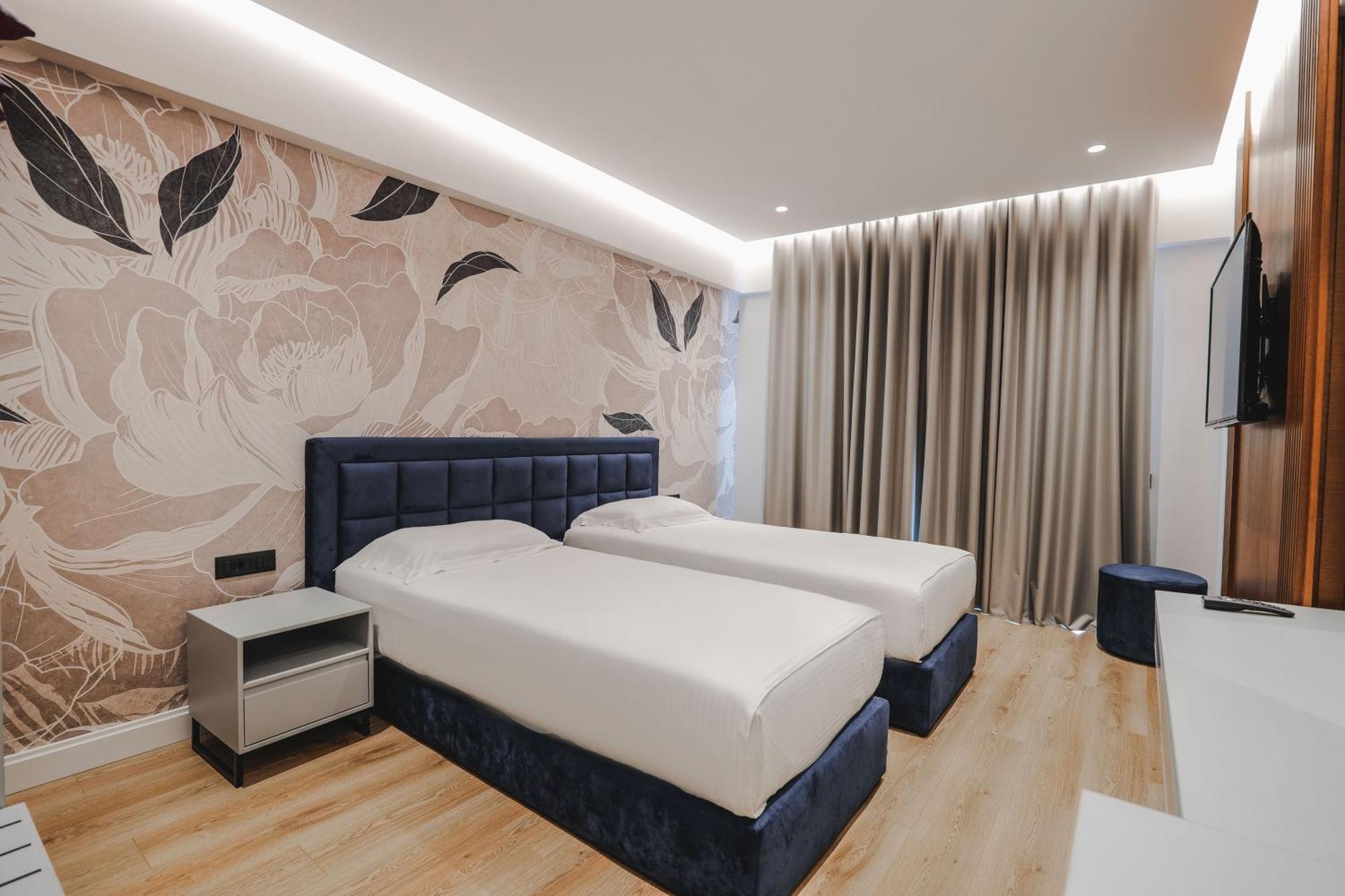 Hotel Oasis Sarandë 외부 사진