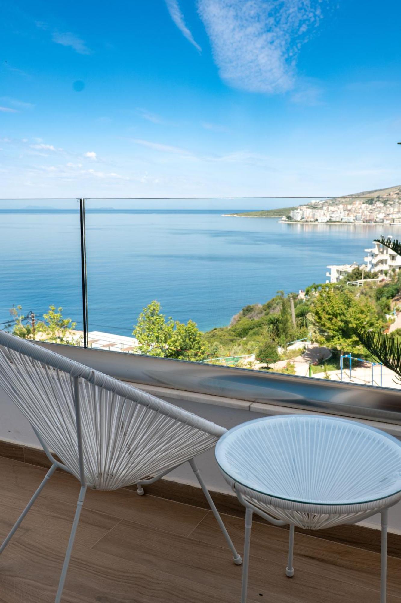 Hotel Oasis Sarandë 외부 사진