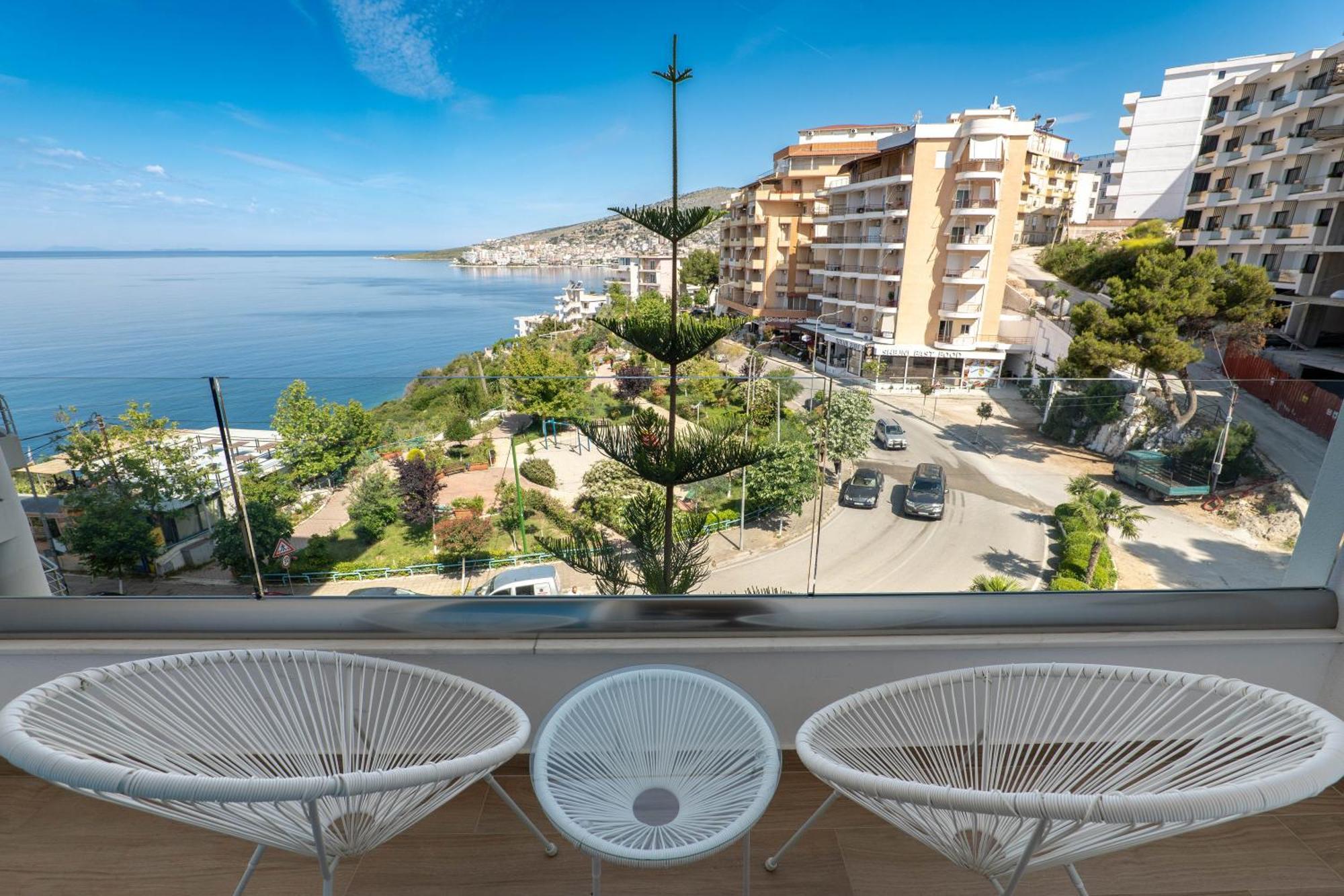 Hotel Oasis Sarandë 외부 사진