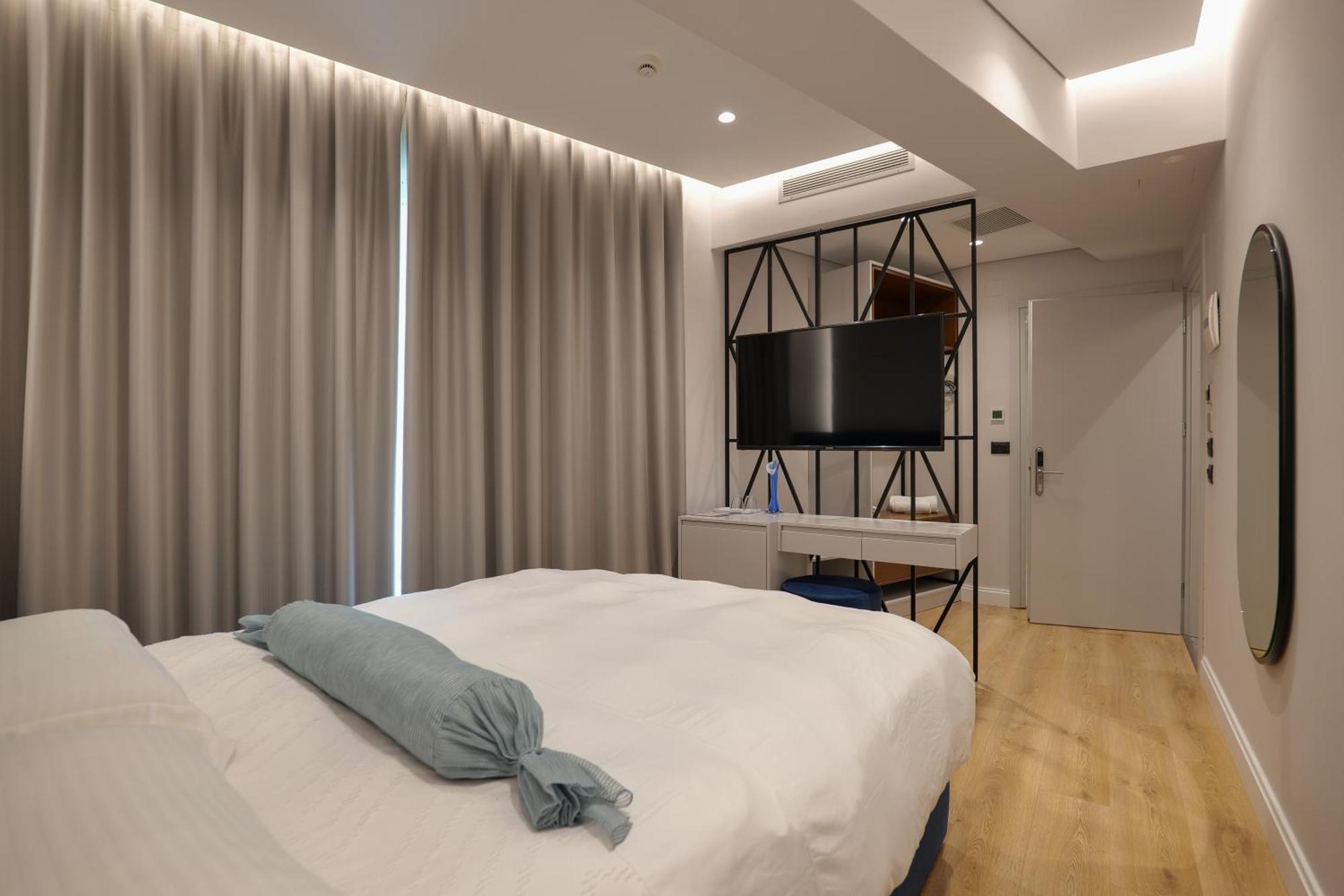 Hotel Oasis Sarandë 외부 사진